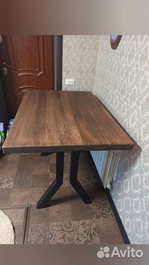 Кухонный стол