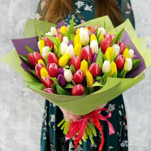 Букет из разноцветных сортовых тюльпанов 37 шт