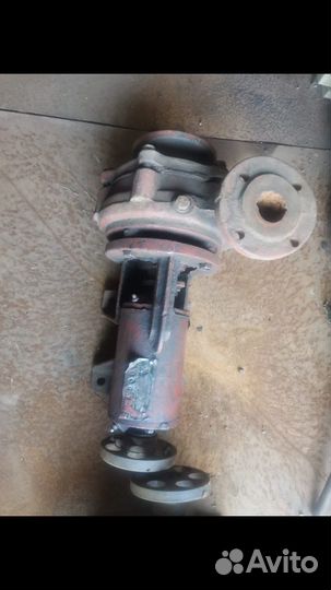 Насос водяной масляный