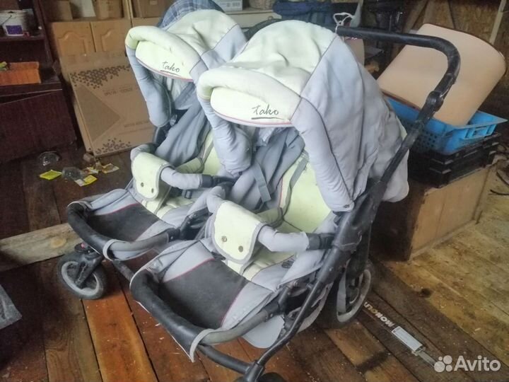 Коляска для двойни