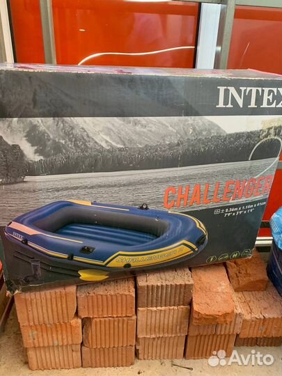 Надувная лодка intex challenger 2