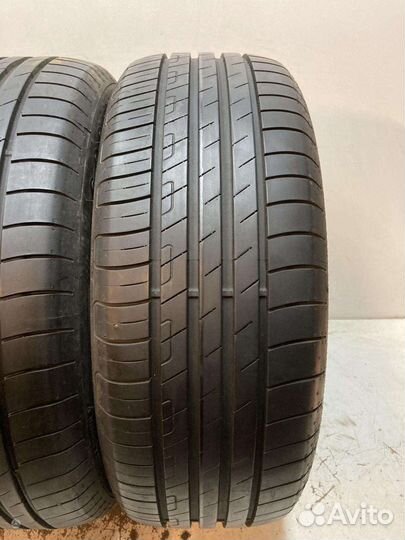 Goodyear EfficientGrip Performance 215/55 R17