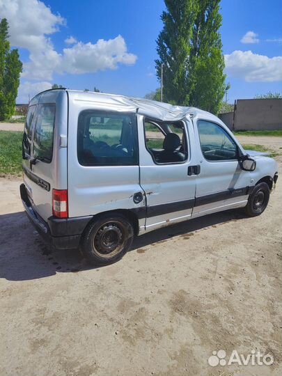 В разборе Citroen Berlingo 1.4 MT, 2007г