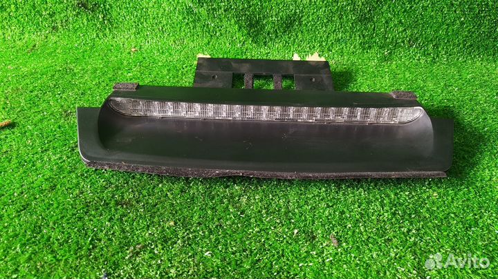 Стоп-сигнал в салоне Volvo S80 B5244S 2000