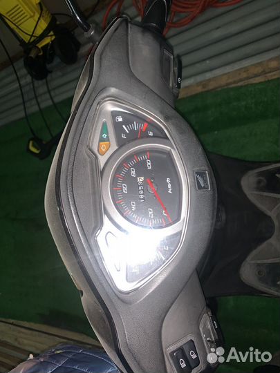 Скутер Honda lead 110