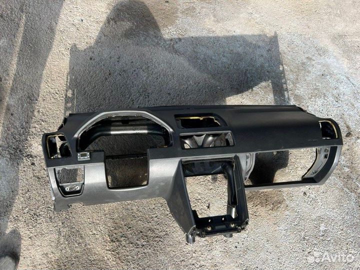 Торпедо Volvo Xc90 внедорожник 2.9 2004