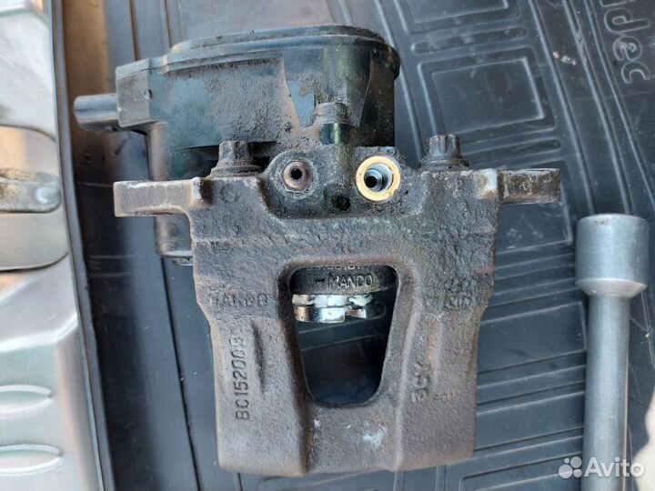 I 40 моторчик заднего левого суппорта