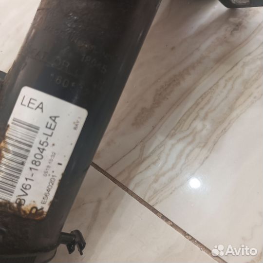 Амортизатор передний правый ford focus 3 рестайл