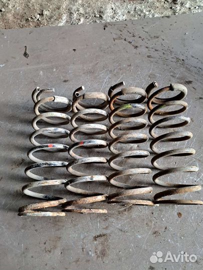 Пружины задние на Ягуар x-type