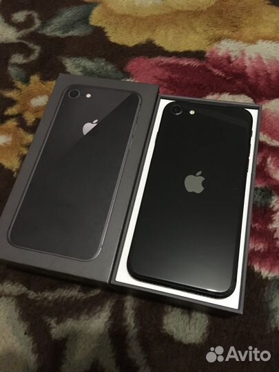iPhone 8, 64 ГБ