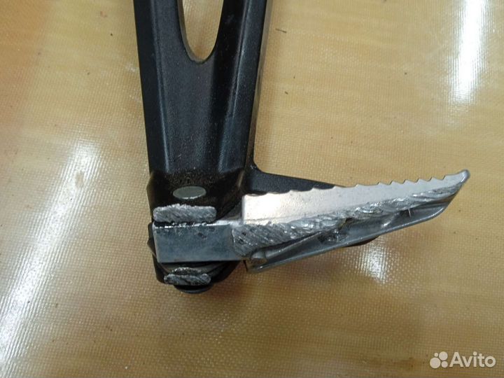 Suzuki GSX-R 600/750 11-19.г задняя подножка