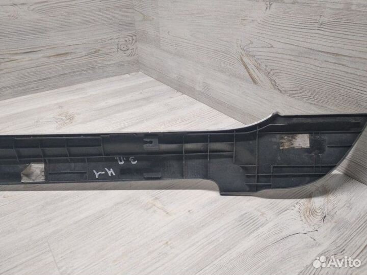 Накладка (кузов наружные) правая Hyundai Starex H1