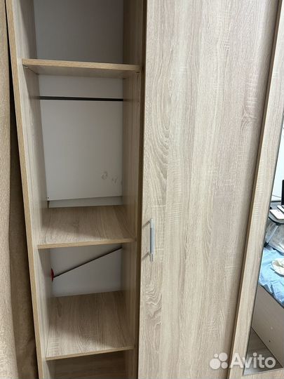Шкаф раздвижной с зеркалом