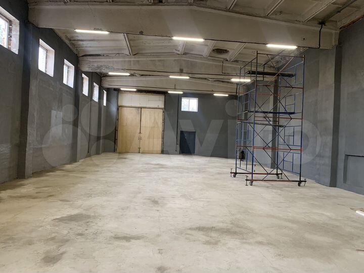 Здание, 950 м²