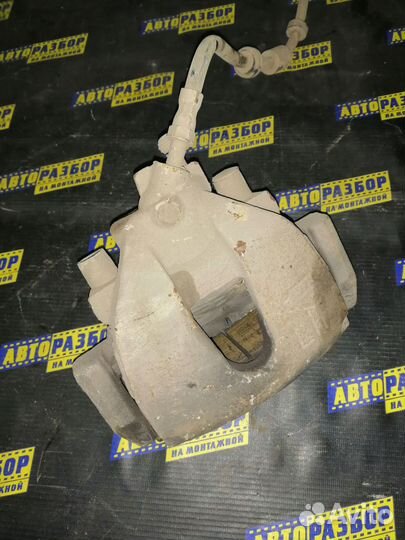 Суппорт передний левый Ford Focus 2