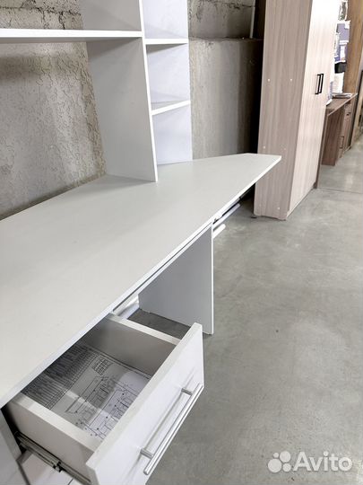 Стол письменный компьютерный