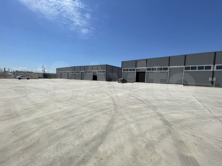 Склады 2 по 2250. Всего 4500 м²