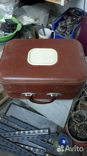 Виниловый проигрыватель