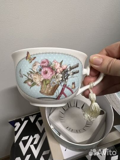 Чайный набор (чашка и блюдце) в подарочной коробке