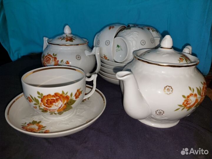 Сервизы чайные и кофейный