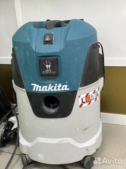 Строительный пылесос Makita VC2512L
