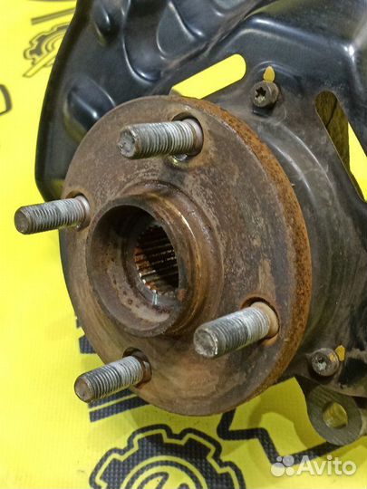 Ступица передняя левая Toyota Allex NZE121 1NZ-FE