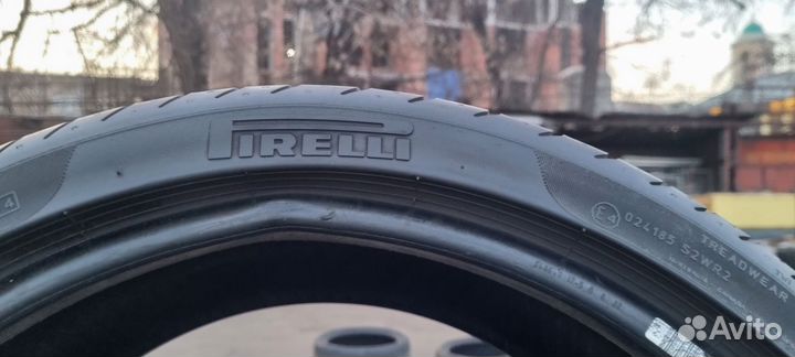 Pirelli P Zero 275/30 R19