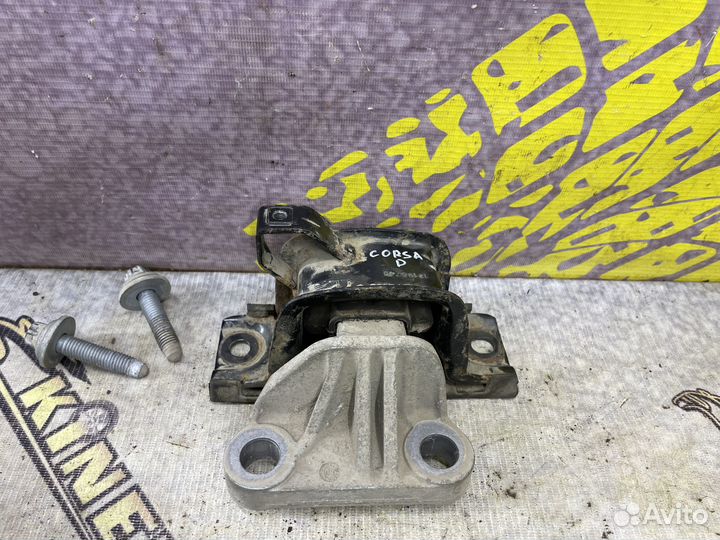 Опора двигателя левая кпп Corsa D Корса Д