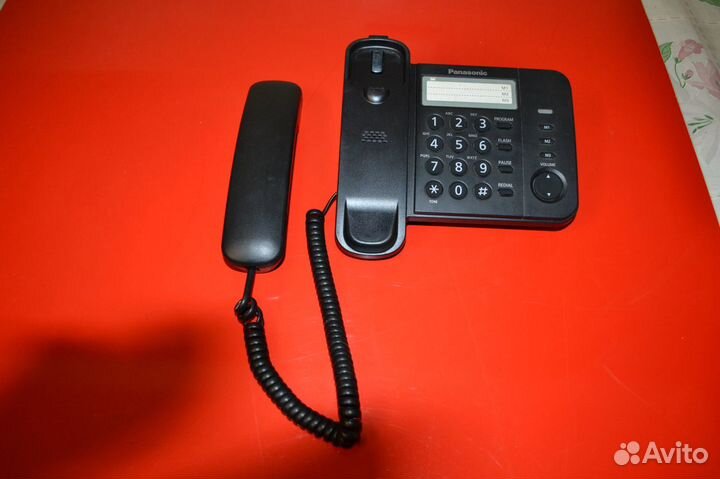Телефон Panasonic KX-TS2352 новый