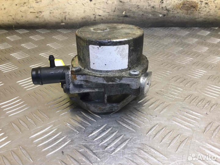 Насос вакуумный Renault Kangoo K9k802