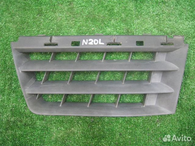 Решетка радиатора левая Renault Scenic 2 (JM) 2004