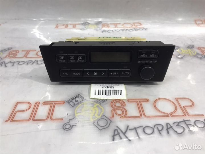 Блок управления климат - контролем Toyota Windom