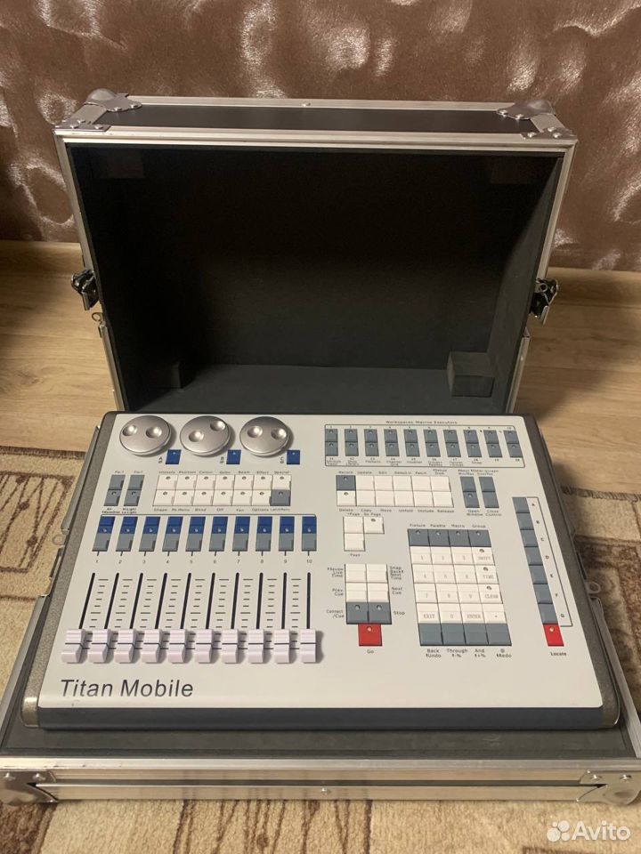 Avolites titan mobile