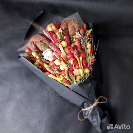 Букет мужской из колбасы и не только