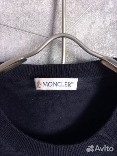 Оригинал. Футболка Moncler XS