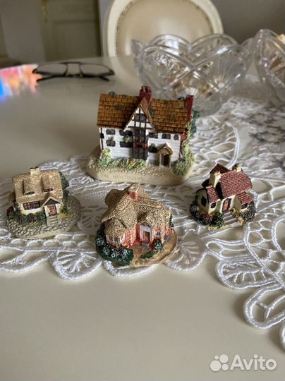 Статуэтка английский домик мини