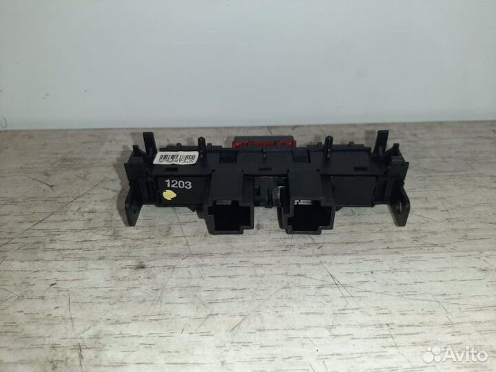 Кнопка аварийной сигнализации Jaguar X-Type X400