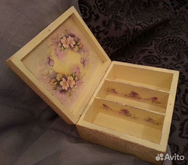 Шкатулка для украшений