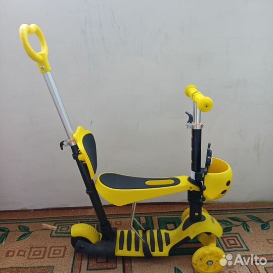 Самокат детский с сиденьем