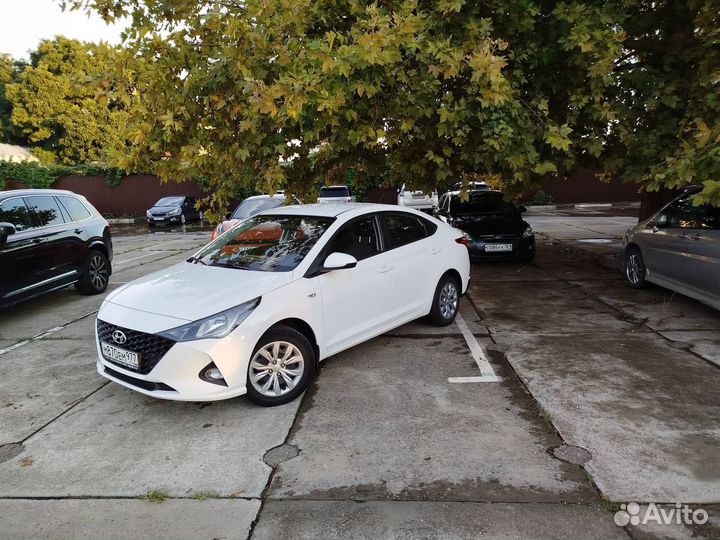 Аренда автомобиля нового Solaris HS