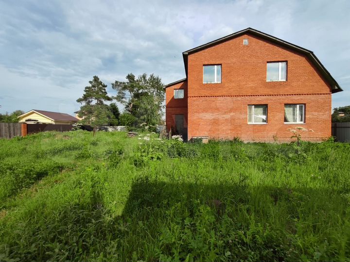 Дом 226 м² на участке 10 сот.