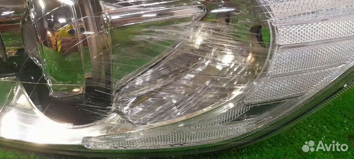 Volvo C30 2010-2013 фара левая галоген