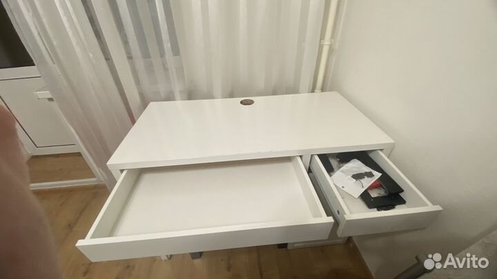 Письменный стол IKEA