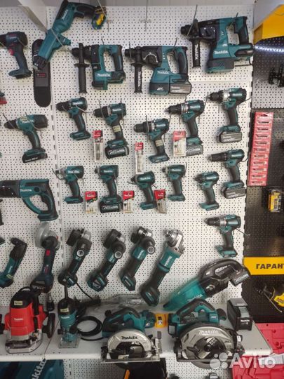 Makita DHR242
