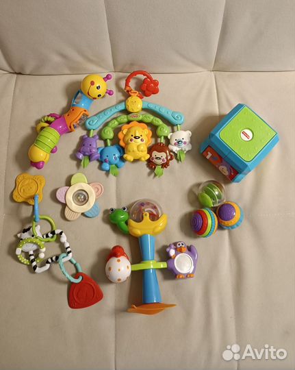 Игрушки для малышей пакетом