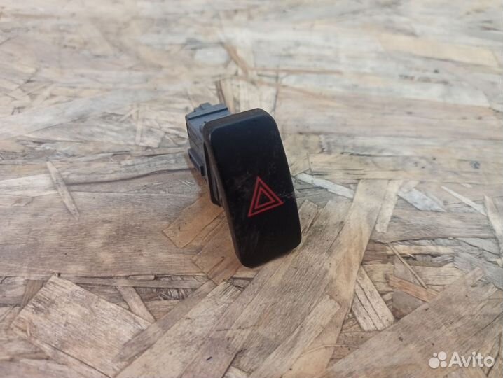 Кнопка аварийки Toyota Corolla E150