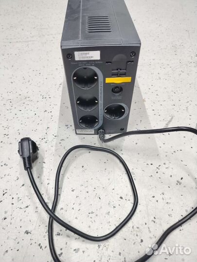 Ибп APC Back-Ups 500 ва 300 Вт