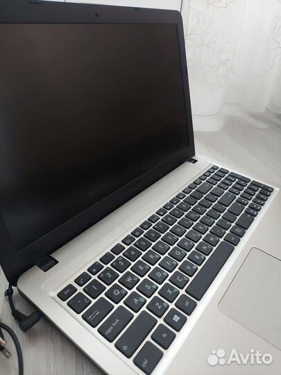 Ноутбук asus
