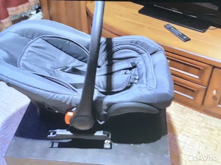 Детская коляска 3в 1