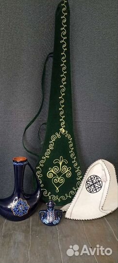 Комуз, музыкальный инструмент